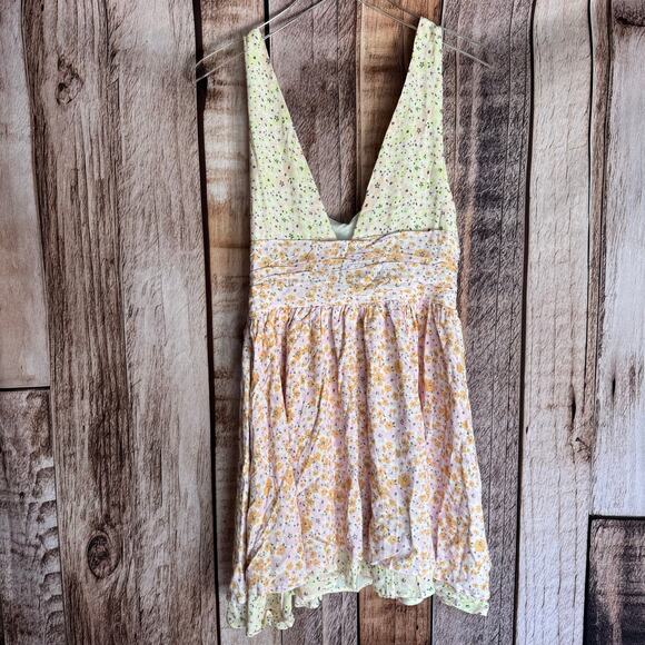 Princess Polly Hally Mini Dress Multi Floral Summer Party V-Neck NWT Size 8 - Picture 2 of 9